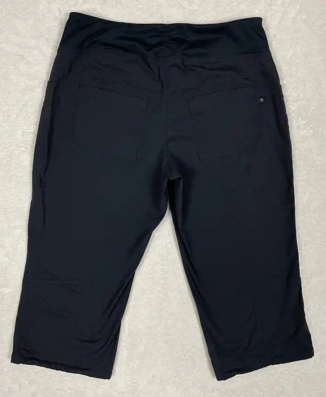 Mountain Hardwear Dynama Capri Pants - Women's Size Medium - Photo 4