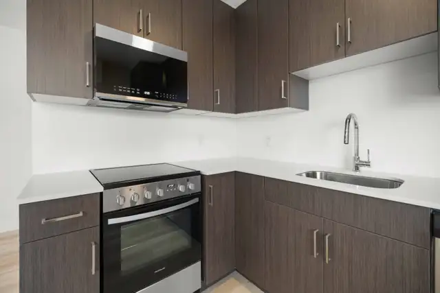 Newly Renovated Studio! Available June 1st! - Photo 8