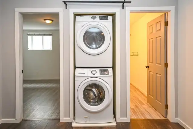 2 Bedroom 1 bathroom - Port Coquitlam - Photo 8