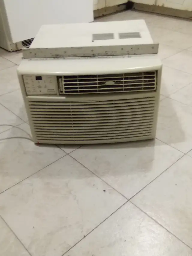 Fridged Air 8000 Btu Window Air Conditioner