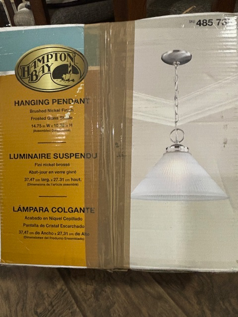 D/R Light Fixture    - See Photo - Photo 2