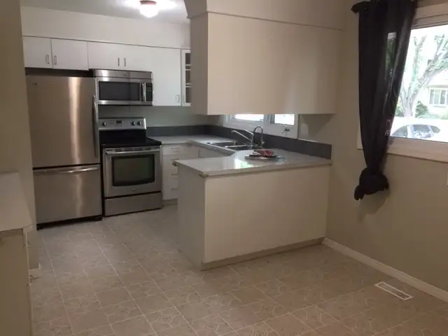 House for rent - Photo 3