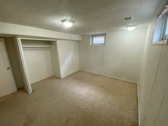 Spacious 2 Bedroom Suite! Available June 1st! - Photo 5