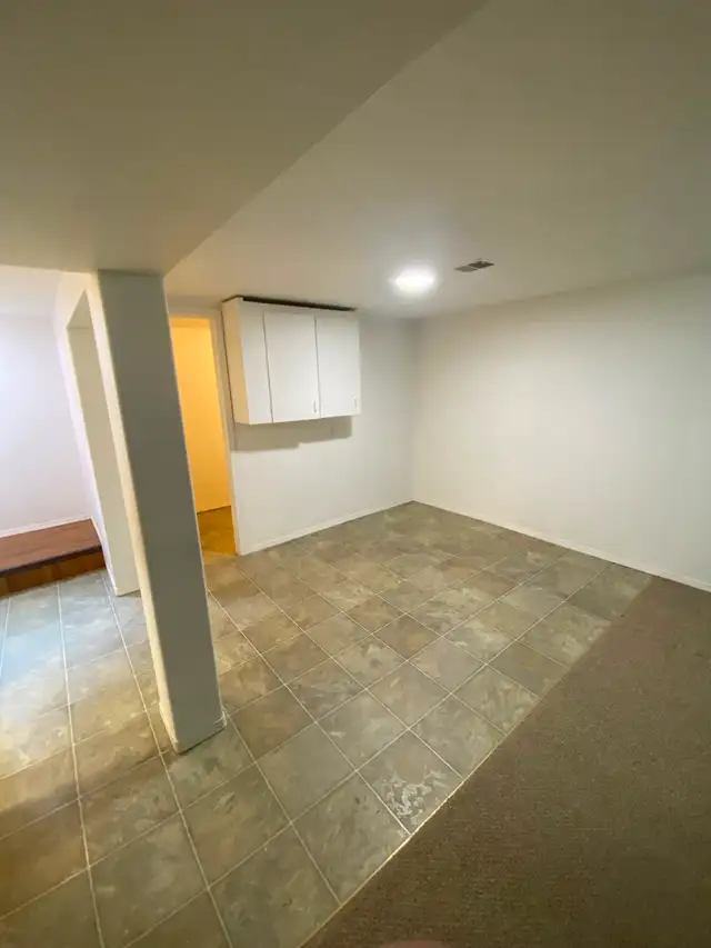 Spacious 2 Bedroom Suite! Available June 1st! - Photo 9