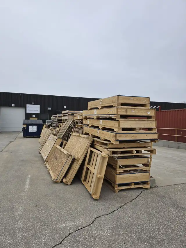 Free Pallets, Crates, Lumber - READ THE AD