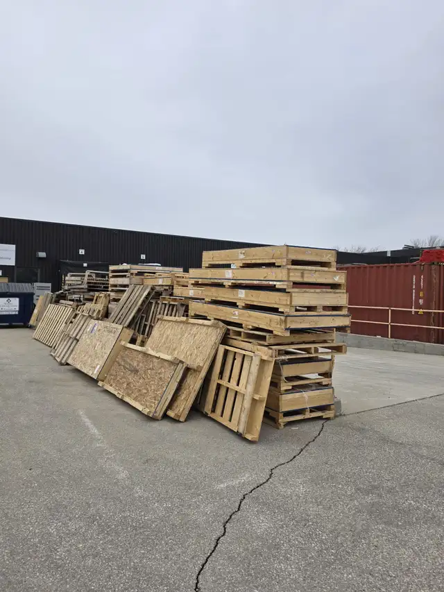 Free Pallets, Crates, Lumber - READ THE AD - Photo 8