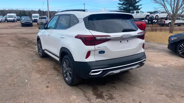 2022 Kia Seltos AWD - Photo 6