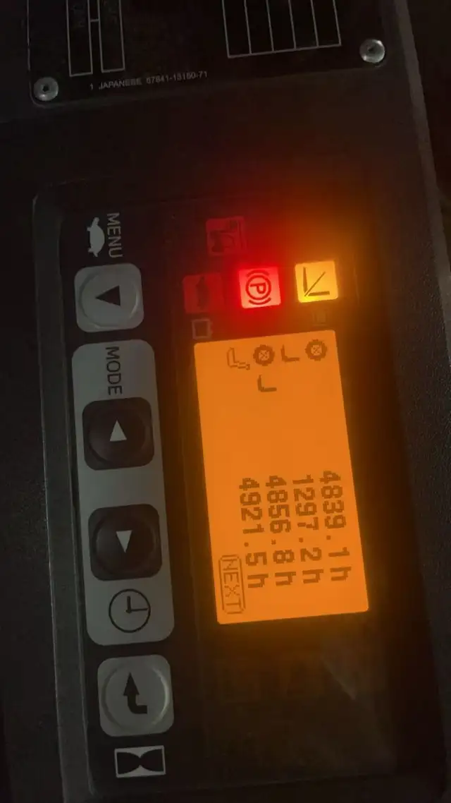 Toyota 5500lbs electric forklift reach 14.1 feet - Photo 6