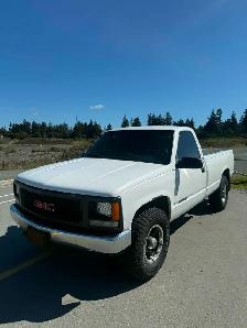 2000 WHITE SIERRA GMC TRUCK