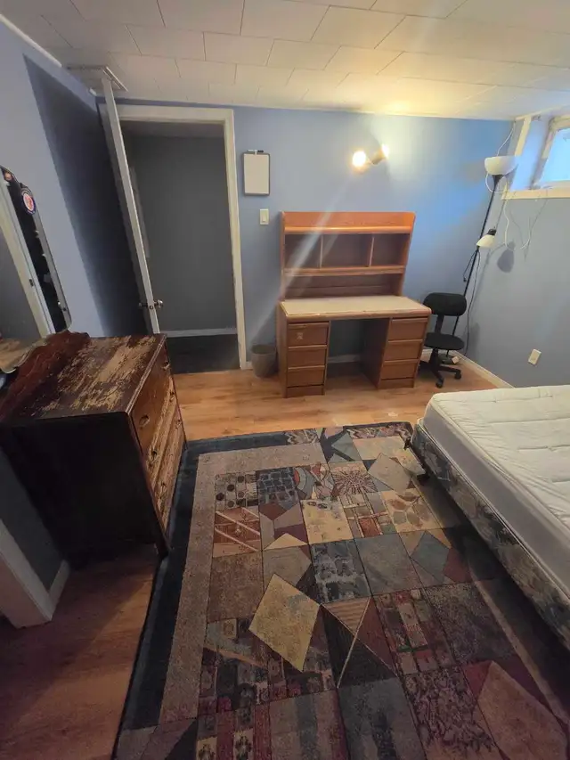 North Battleford room for rent - Photo 2