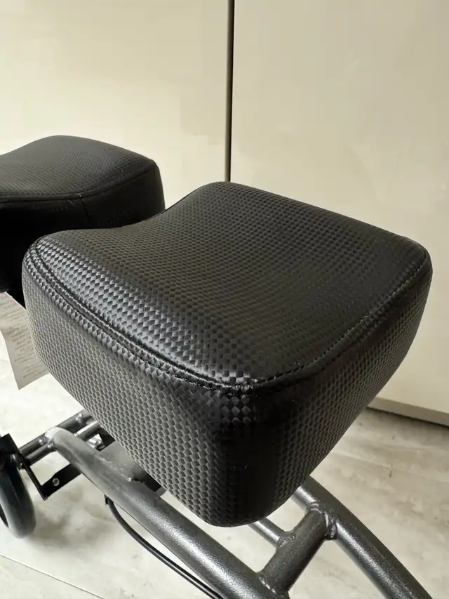 Medical Knee Walker (BRAND NEW) - Photo 3