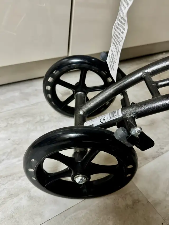 Medical Knee Walker (BRAND NEW) - Photo 5