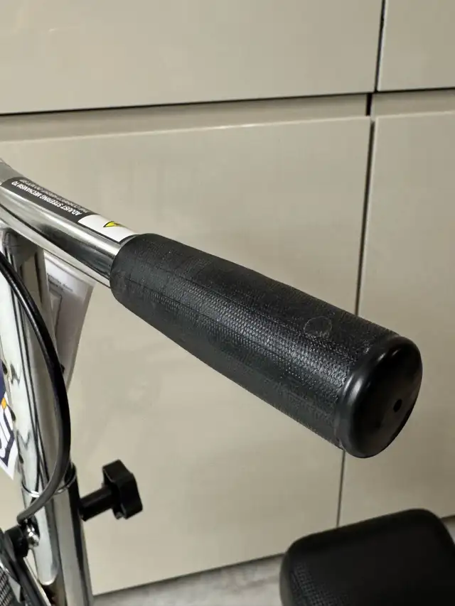 Medical Knee Walker (BRAND NEW) - Photo 8