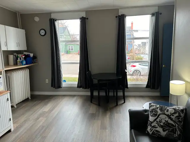 283 Richmond Street -  Central Location - Photo 3