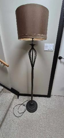Floor lamp