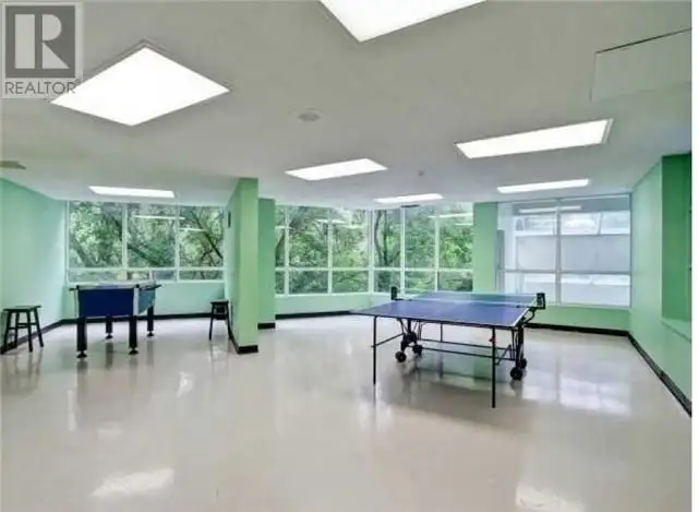 2 BEDROOM 2 BATHROOM IN CONDO BUILDING - Photo 3