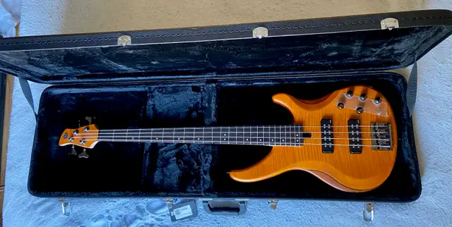 Basse électrique Yamaha TRBX604 FM et caisse rigide - Photo 4