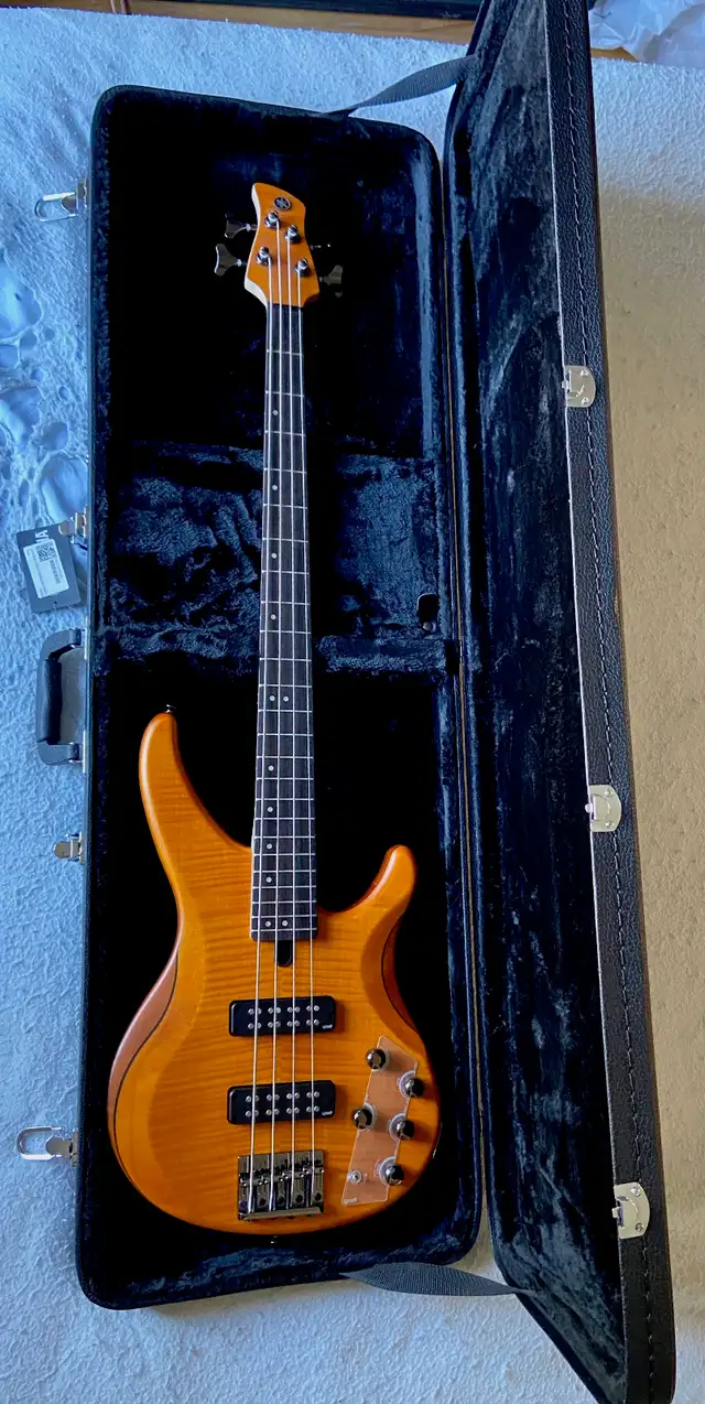 Basse électrique Yamaha TRBX604 FM et caisse rigide - Photo 5