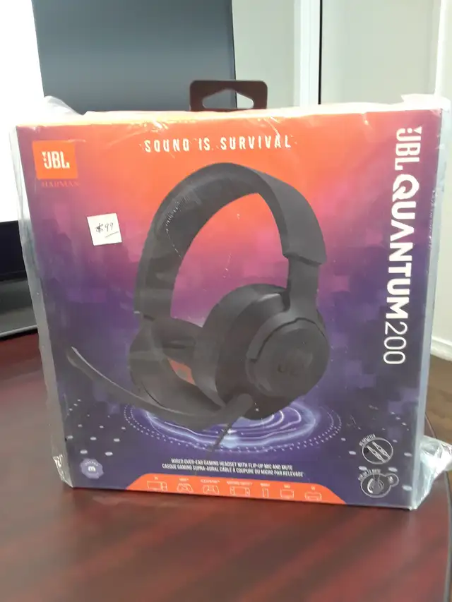 JBL Quantum 200 Wired Over-Ear Gaming Headset (Black)