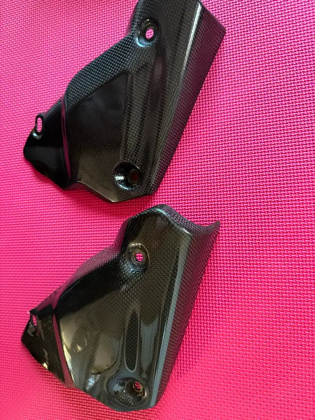 Ducati Performance Carbon Fiber Exhaust Heat Shield servo cover - Photo 7