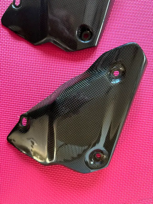 Ducati Performance Carbon Fiber Exhaust Heat Shield servo cover - Photo 8