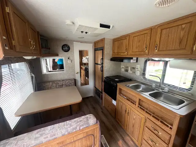 Fleetwood Pioneer Travel Trailer - Photo 4