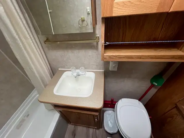 Fleetwood Pioneer Travel Trailer - Photo 8