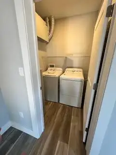 Stunning Brand New Townhouses 2 Bed, 1.5 Bath Parkdale $1950 - Photo 7