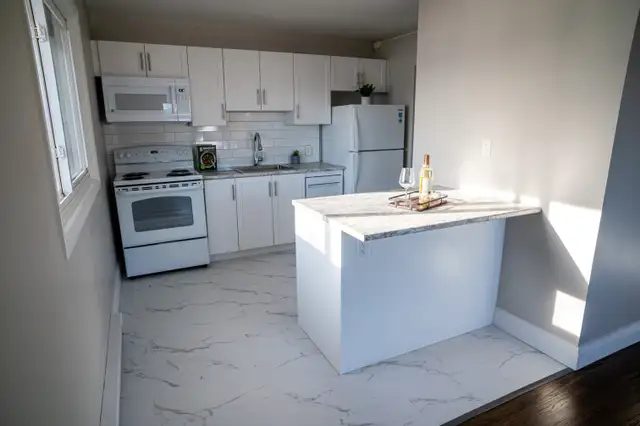 Bachelor in Kitchener -Waterloo starting at $1499