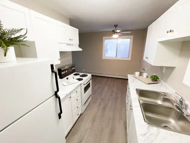 2 Bedroom Yellowstone Apartment in Stettler, Alberta - Photo 4