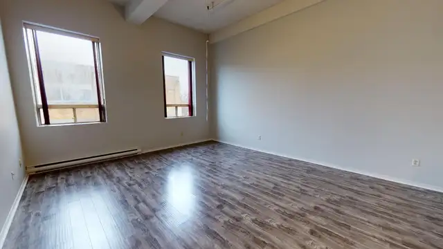 One Bedroom Suite - Heritage Building Must See - Photo 7