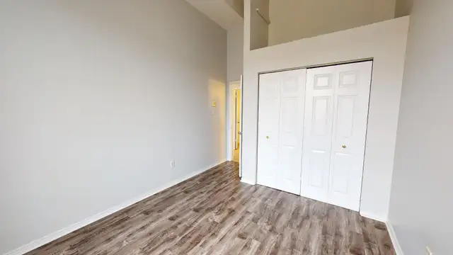 One Bedroom Suite - Heritage Building Must See - Photo 8