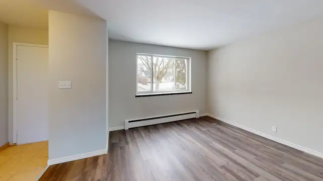 3BD Townhouse Near Trafalgar Street - HEAT INCLUDED - Photo 3