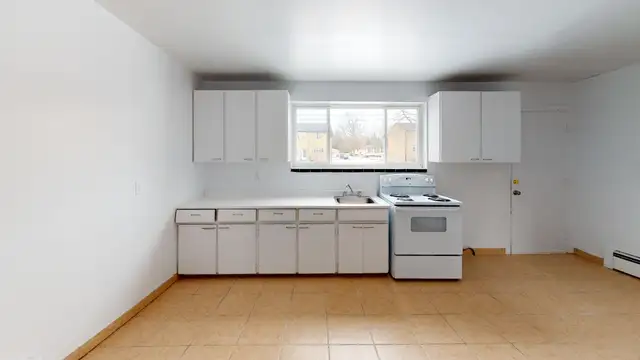 3BD Townhouse Near Trafalgar Street - HEAT INCLUDED - Photo 4