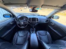 2019 Jeep Cheroke Trail Hawk! Low KM! - Photo 8