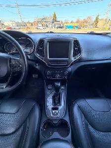 2019 Jeep Cheroke Trail Hawk! Low KM! - Photo 14