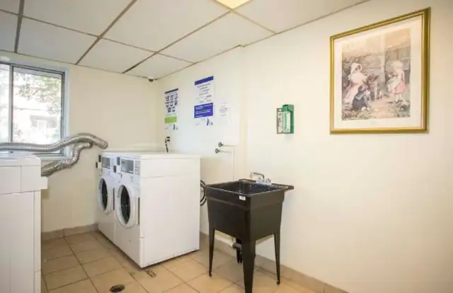Two Bedroom Suite Available - Sandwich St - Photo 6