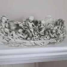 BEAU VASE NEUF DES ANGES BLANC GRIS DE SF IMPORTS INC: $15.00