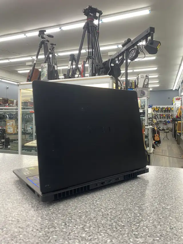 HP Omen Max 16 Gaming Laptop RTX 5090 - Photo 4