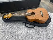 Greg Bennett UK-50 Ukulele