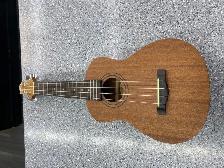 Greg Bennett UK-50 Ukulele - Photo 3