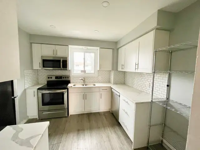 Private bedroom for rent - Photo 2