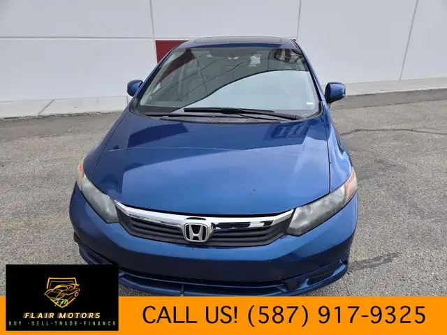 2012 Honda Civic (No Accidents/ Clean history) - Photo 2