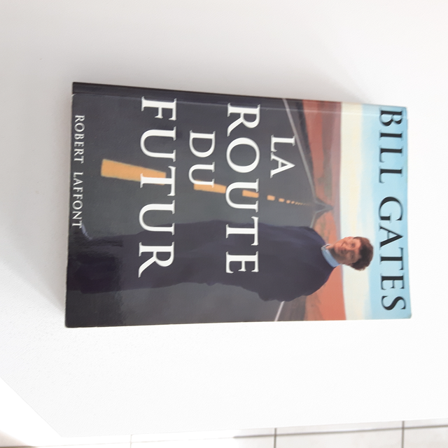 BON ROMAN NEUF DE BILL GATES, LA ROUTE DU FUTUR 359 PAGES: $5.00 - Photo 3