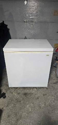 Congelateur vertical 7pi cu Chest freezer