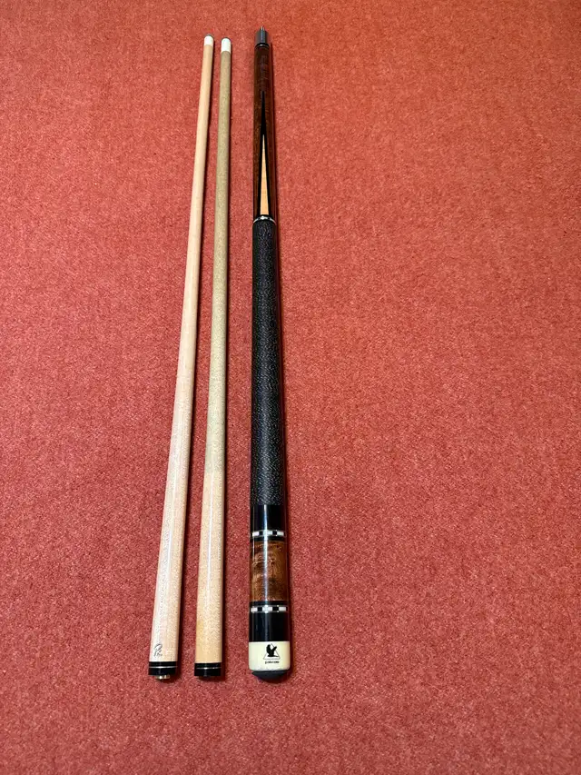 Vintage Falcon pool cue for sale. Ex - Photo 2