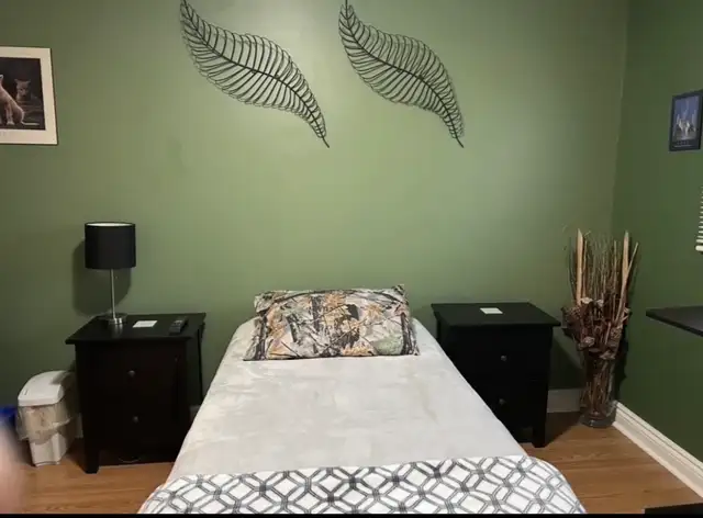 Room Available Immediately 5 Mins To Darlington OPG Plant - Photo 2