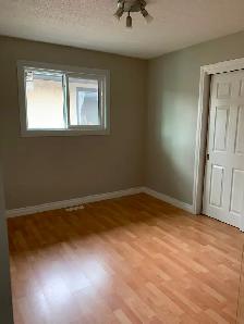 Main  Floor Rental - Photo 8