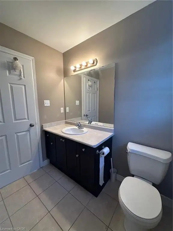 2400 sqft house for rent(3 bdrm, 2 garages, 3bathrm) - Photo 10