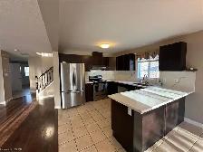 2400 sqft house for rent(3 bdrm, 2 garages, 3bathrm) - Photo 20